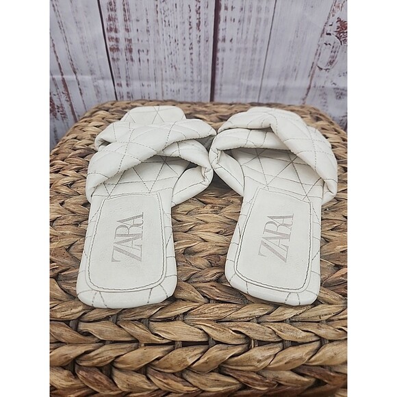 ZARA Quilter Padded Flat Slides Sandals White size EU 37 Vintage - Picture 3 of 4